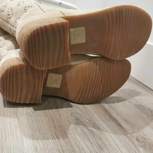 Timberland suede knee high boots. Like new - Picture 7 of 16